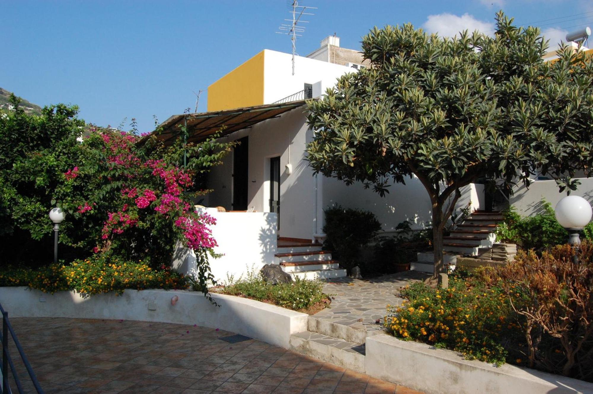 ליפארי Residence Hotel Baia Portinenti מראה חיצוני תמונה