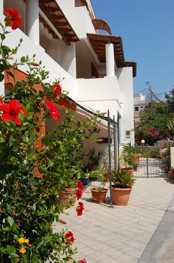 ליפארי Residence Hotel Baia Portinenti מראה חיצוני תמונה